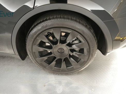 Used 2023 Tesla Model Y Long Range AWD/4WD image 19