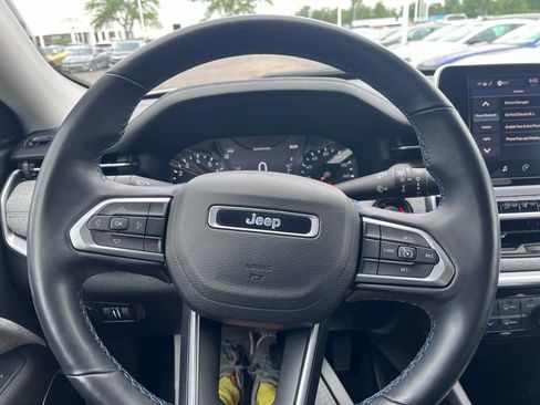 Used 2022 Jeep Compass Latitude w/ Convenience Group AWD/4WD image 12