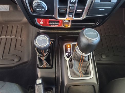 Used 2021 Jeep Gladiator Mojave image 32