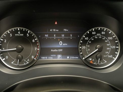 Used 2021 Nissan Armada SV w/ SV Appearance Package image 22