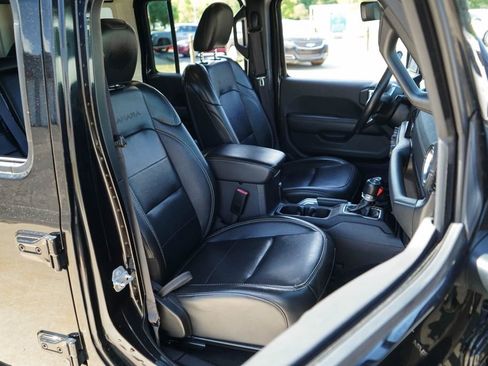 Used 2022 Jeep Wrangler Unlimited Sahara w/ Cold Weather Group image 36