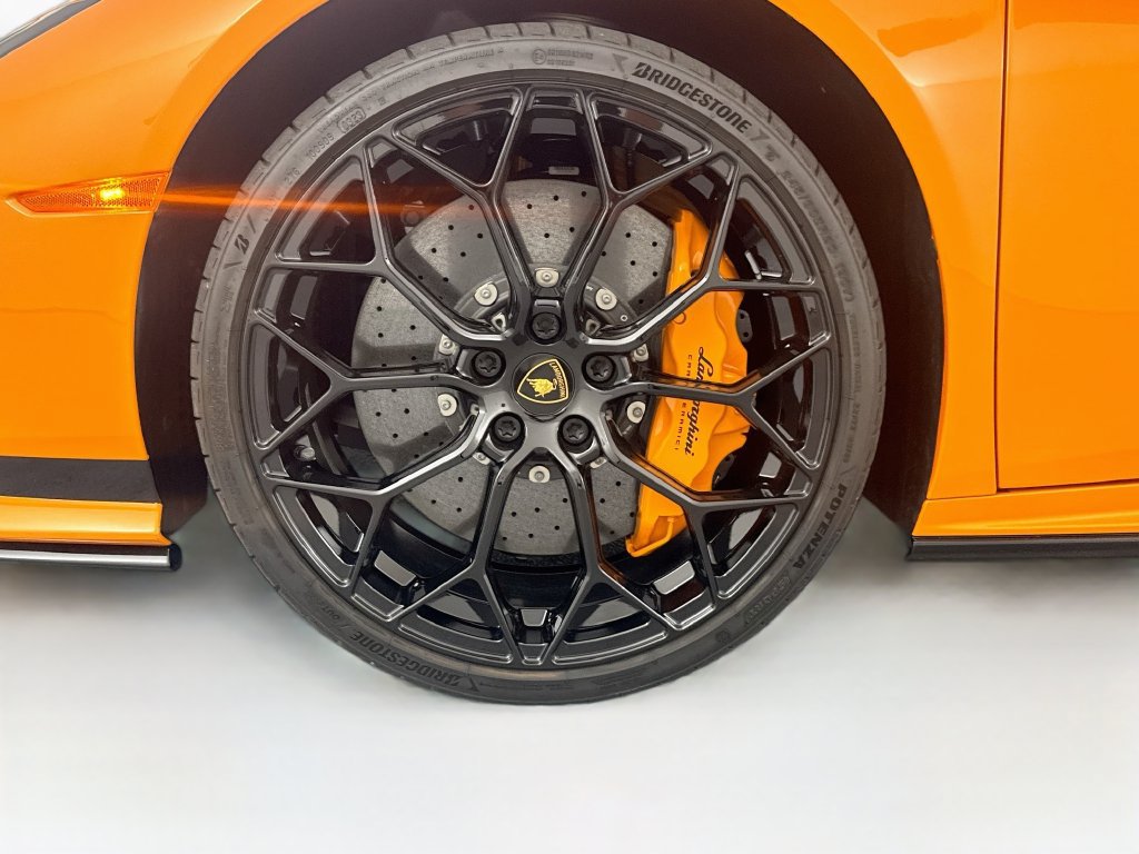Used 2023 Lamborghini Huracan Tecnica RWD image 32