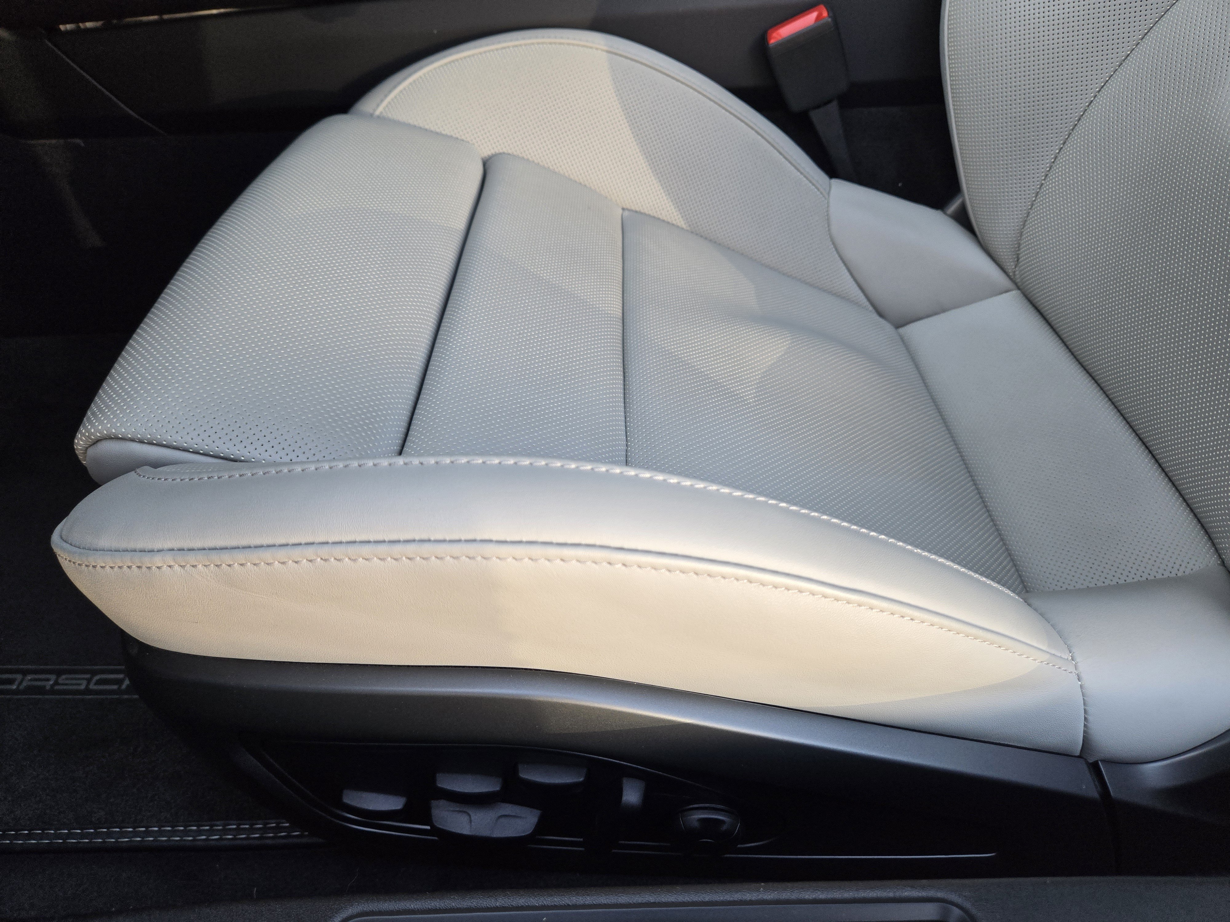 Certified 2024 Porsche 911 Turbo S AWD/4WD image 26