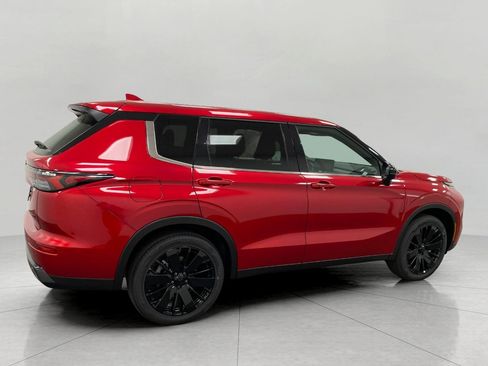 New 2026 Mitsubishi Outlander LE AWD/4WD image 2