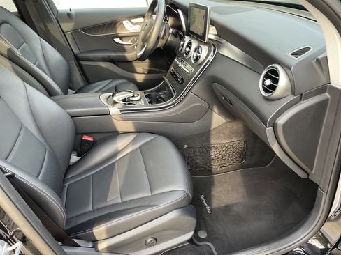 Used 2017 Mercedes-Benz GLC 300 4MATIC image 48
