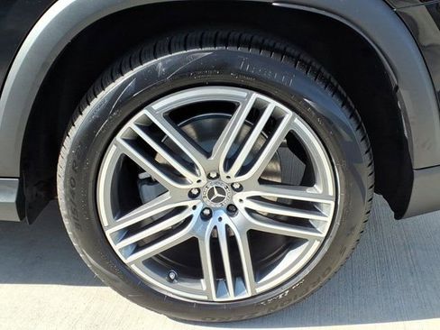New 2026 Mercedes-Benz GLS 450 4MATIC image 24