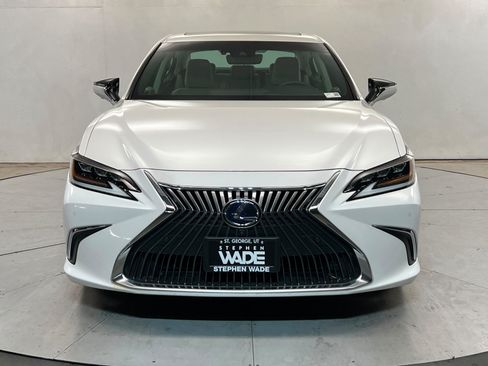 Used 2021 Lexus ES 300h w/ Accessory Package FWD image 9