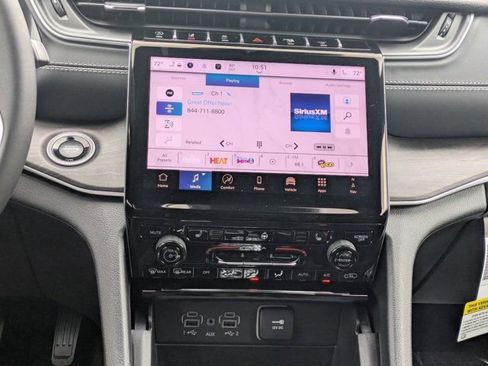 New 2025 Jeep Grand Cherokee Limited w/ Black Appearance Package image 16