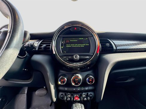 Used 2017 MINI Cooper S image 10