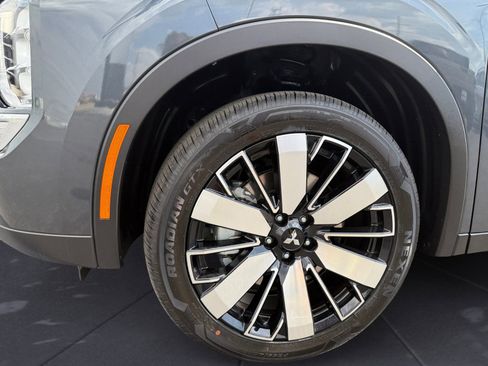 Used 2025 Mitsubishi Outlander SE AWD/4WD image 14