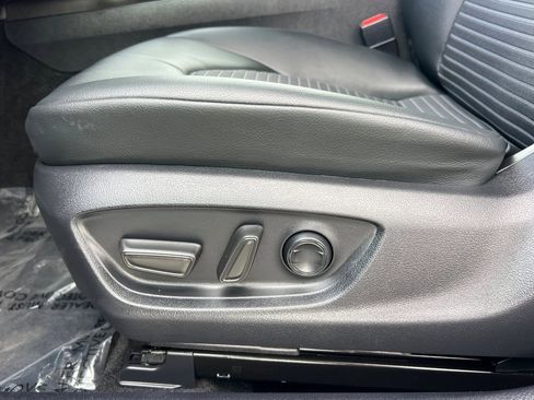 Used 2023 Toyota Camry SE image 13