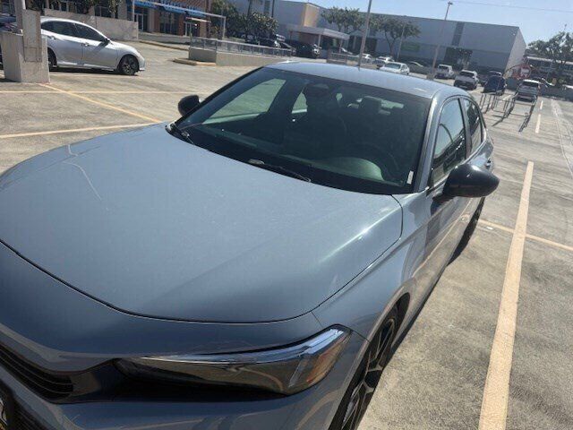 Used 2023 Honda Civic Sport image 11