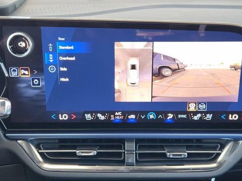 New 2026 Chevrolet Equinox EV LT w/ Convenience Package II FWD image 16