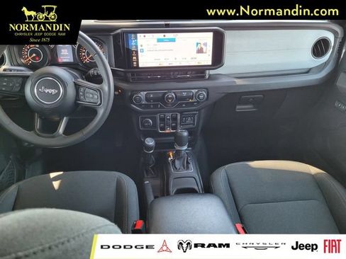Used 2024 Jeep Wrangler Unlimited Sport AWD/4WD image 6