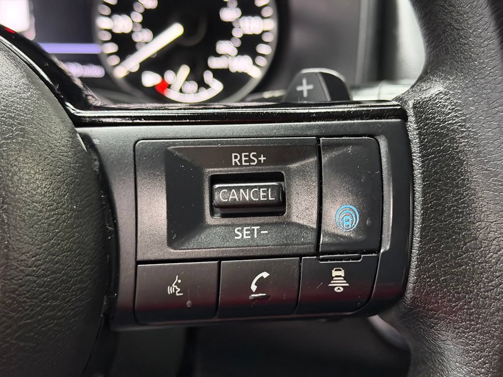 Used 2022 Nissan Rogue SV FWD image 28