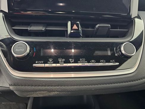 Used 2023 Toyota Corolla SE image 17