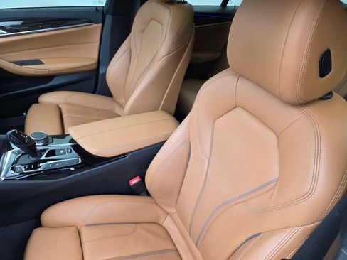 Used 2019 BMW 530e RWD image 11