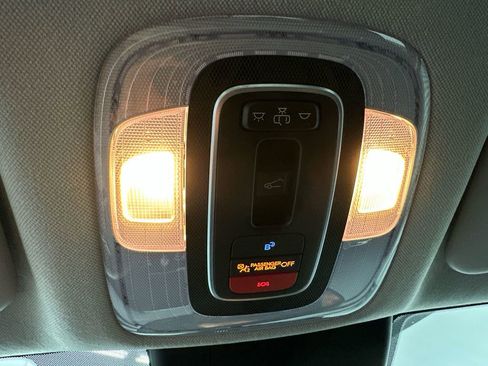 Used 2025 Hyundai Elantra SEL FWD image 30