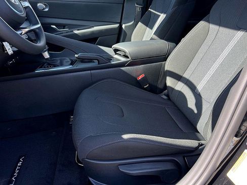 New 2026 Hyundai Elantra SE w/ Cargo Package image 8