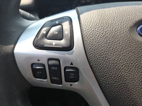 Used 2013 Ford Edge SEL AWD/4WD image 17
