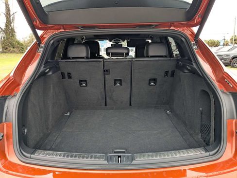 Used 2023 Porsche Macan AWD/4WD image 12