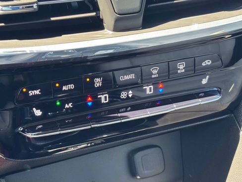 Used 2024 Buick Encore GX Avenir w/ Avenir Technology Package FWD image 30