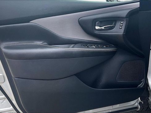 Used 2024 Nissan Murano SL image 23