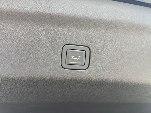 Used 2026 Chevrolet Suburban LT AWD/4WD image 29