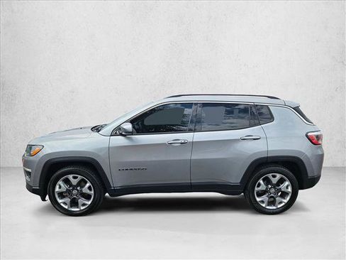 Used 2020 Jeep Compass Limited FWD image 9
