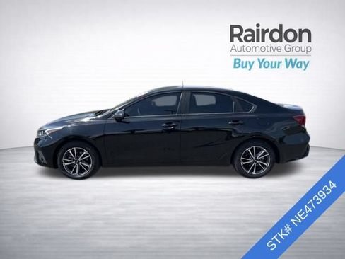 Used 2022 Kia Forte LXS w/ LXS Technology Package FWD image 4