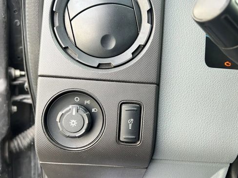 Used 2011 Ford F250 XL image 27