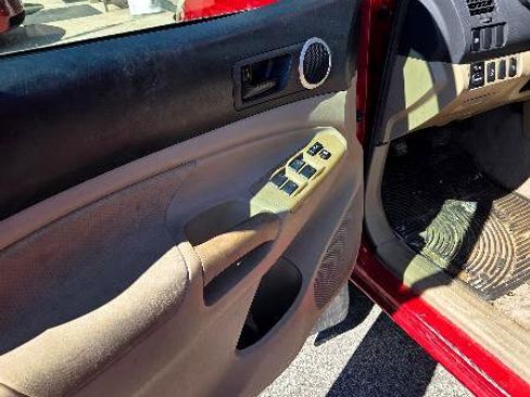 Used 2009 Toyota Tacoma PreRunner image 8