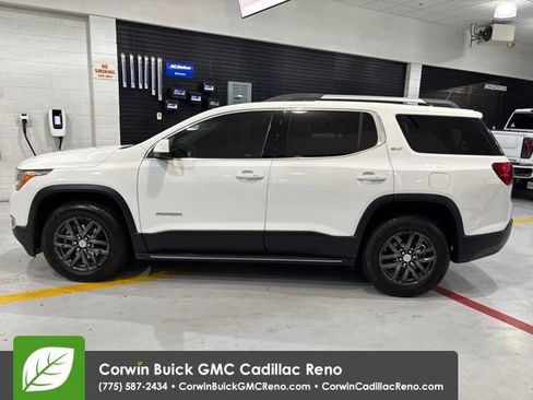 Used 2018 GMC Acadia SLT FWD image 3
