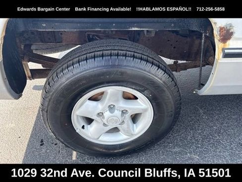 Used 1996 Dodge Ram 1500 Truck 2WD Club Cab image 8