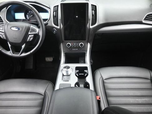 Used 2021 Ford Edge SEL w/ Convenience Package image 14