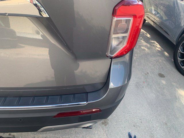 Used 2023 Ford Explorer Limited w/ Limited Technology Package RWD image 4