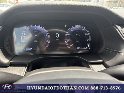 Used 2025 Jeep Grand Cherokee Laredo RWD image 8