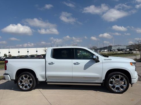 Used 2026 Chevrolet Silverado 1500 High Country image 9