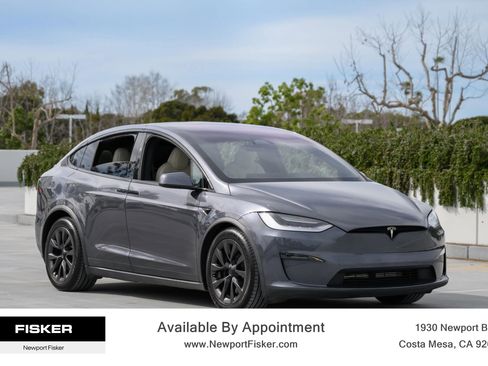 Used 2022 Tesla Model X image 10