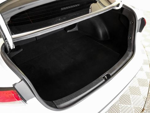 Used 2020 Toyota Corolla LE FWD image 52