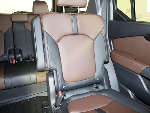 New 2026 Honda Pilot TrailSport image 12