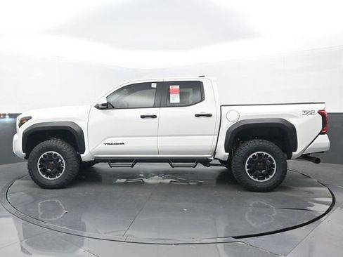 New 2026 Toyota Tacoma TRD Off-Road image 21