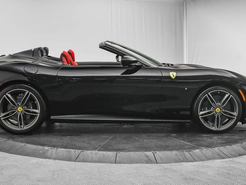 Certified 2025 Ferrari Roma Spider image 10