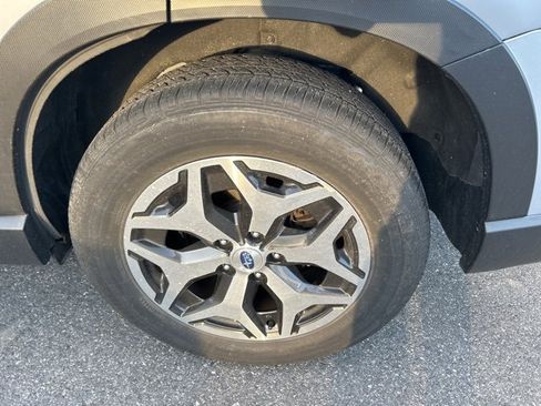 Used 2023 Subaru Forester Premium image 20
