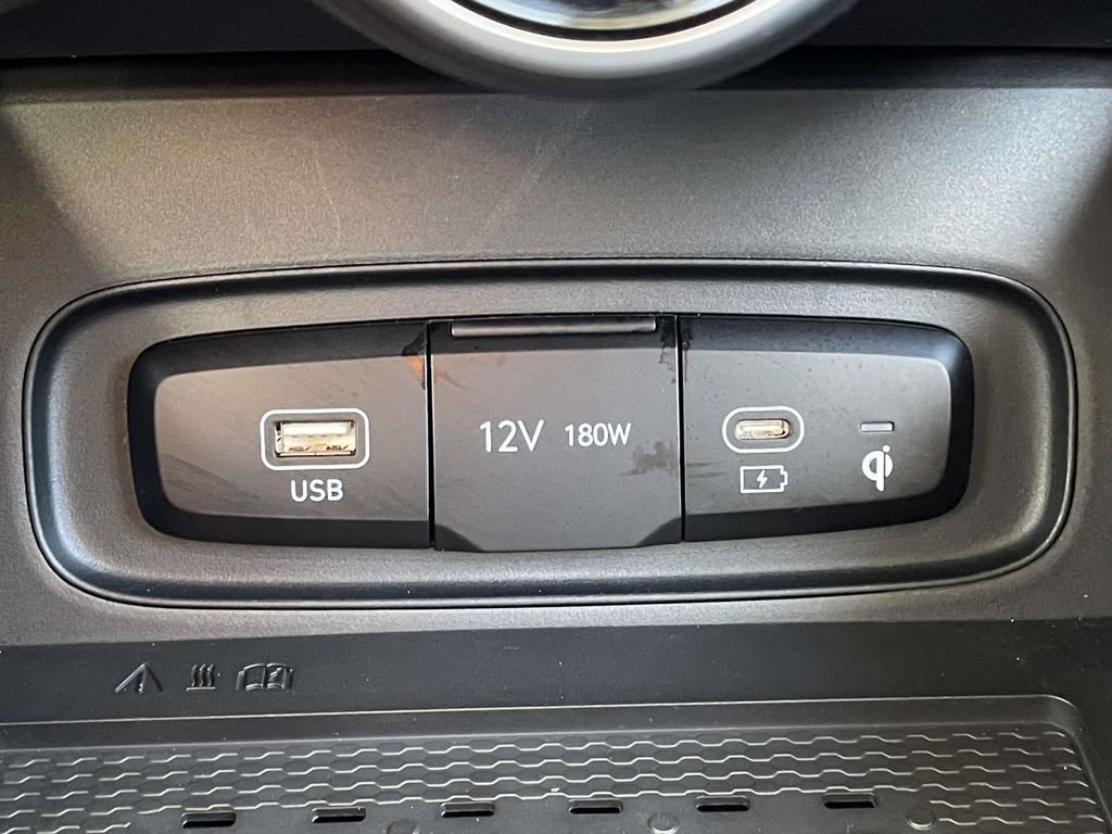 Certified 2026 Hyundai Venue SEL FWD image 20