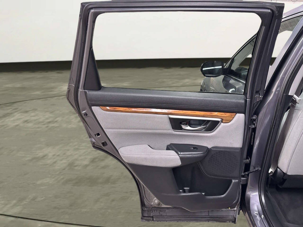 Used 2017 Honda CR-V EX image 17