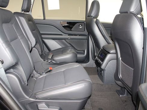 New 2025 Lincoln Aviator 2WD w/ Jet Appearance Package image 29