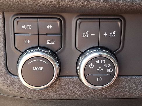 Used 2025 GMC Yukon Denali AWD/4WD image 20