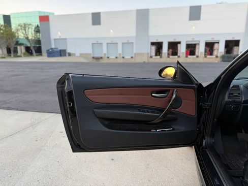 Used 2009 BMW 135i Convertible RWD image 40