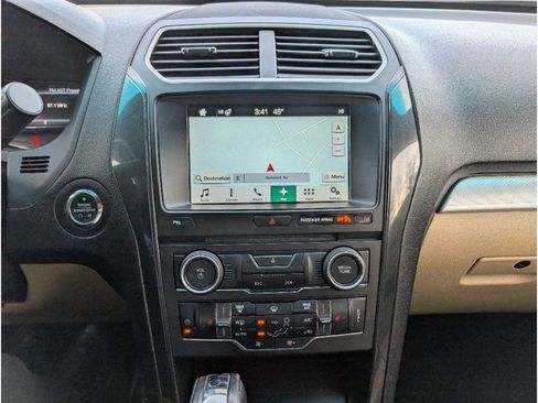 Used 2017 Ford Explorer XLT w/ Equipment Group 202A image 24